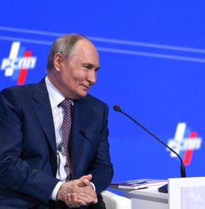 Владимир Путин поблагодарил РСПП за укрепление экономики и суверенитета России