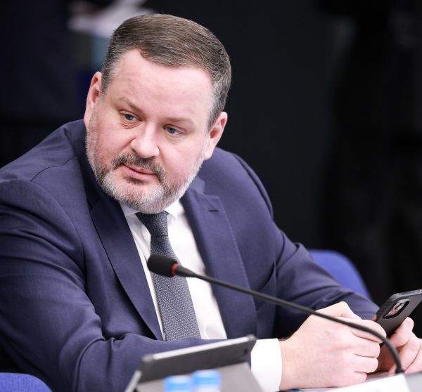 Антон Котяков оценил потребность экономики России в новых людях в 1,7 млн человек