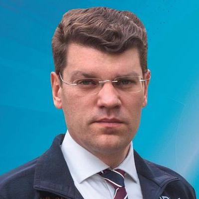 Депутат Госдумы Денис Кравченко на ИННОПРОМ озвучил пути решения нехватки квалифицированных кадров