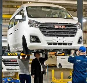 "Автоваз" начал производство коммерческих автомобилей под брендом SKM