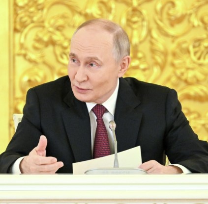 Владимир Путин поручил наращивать экономический рост при сохранении низкой безработицы