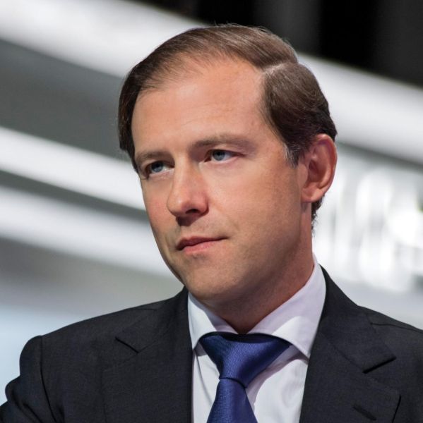 Мантуров отметил рост производительности в гражданских отраслях промышленности