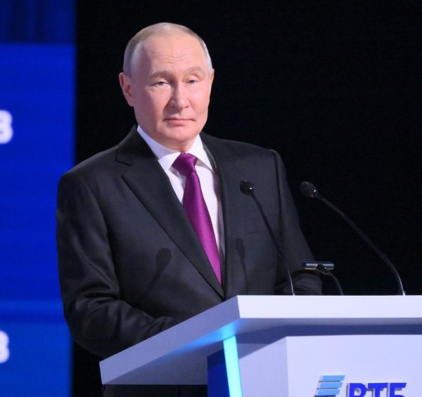 Владимир Путин заявил о рекордно низкой безработице и снижении инфляции в РФ