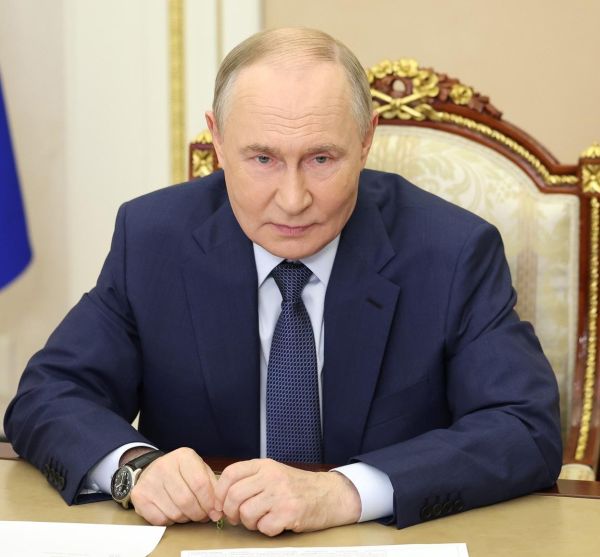 Владимир Путин провел видеоконференцию с членами Правительства, на которой обсуждались вопросы развития рыбохозяйственного комплекса России