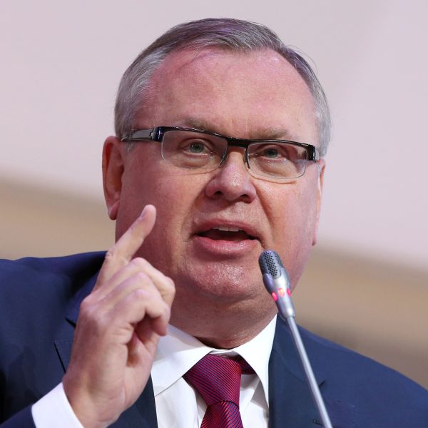 Андрей Костин: Банки готовы реструктуризировать кредиты РЖД при определенных условиях