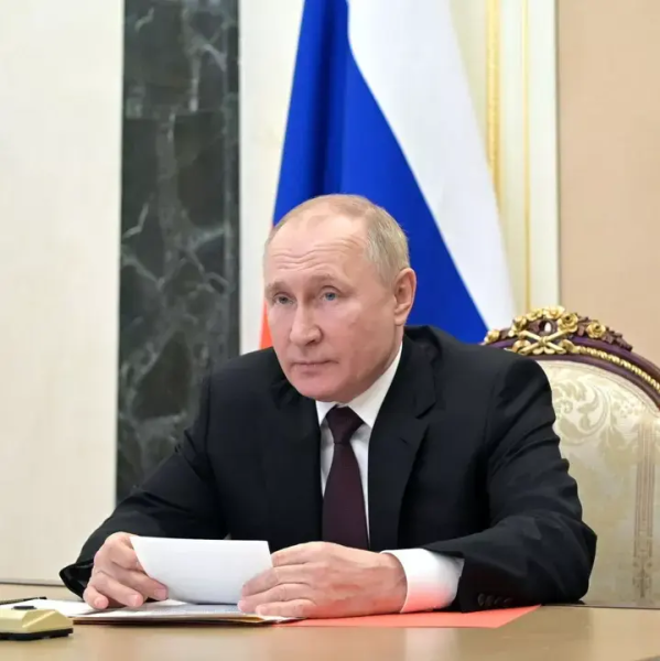 Путин поручил рассмотреть меры поддержки для экспортеров российского ПО
