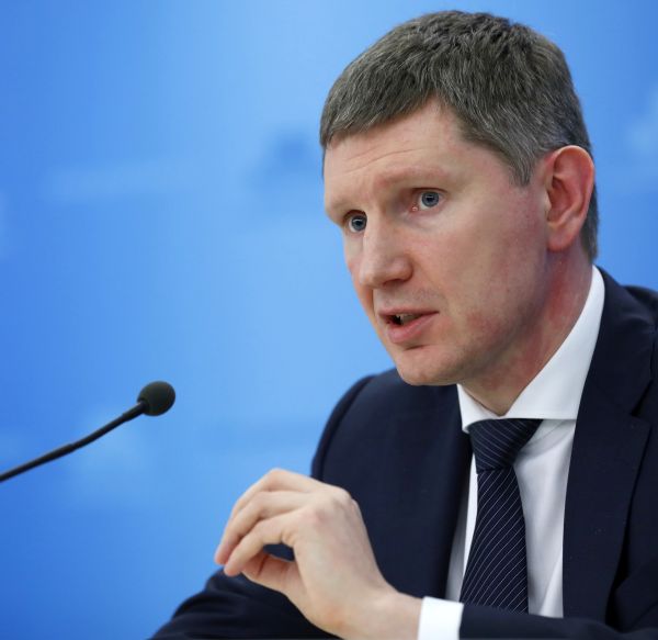 Максим Решетников назвал крепкий рубль одним из вызовов для экономики РФ