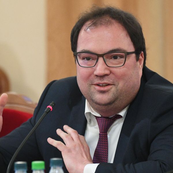Максут Шадаев назвал сельское хозяйство одним из лидеров по внедрению ИИ